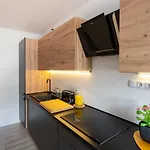 Staymoovers - Ladne Mieszkanie W Poblizu Energylandii - Parking *
